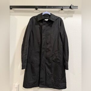 Calvin Klein MacIntosh style raincoat. 40L, black, excellent condition.